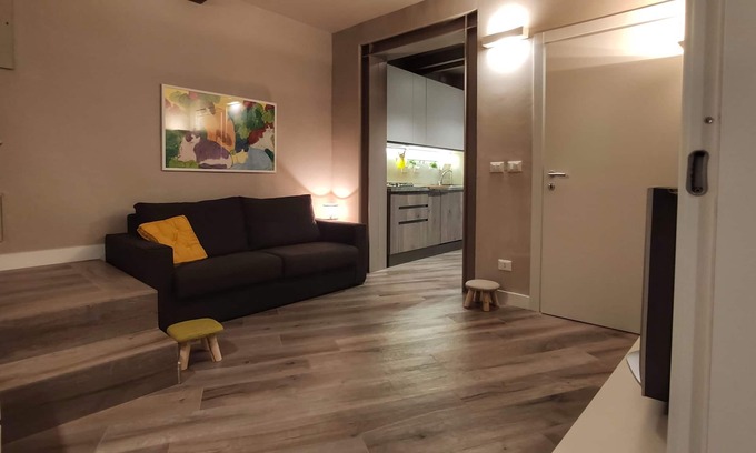 Sant' Ambrogio Apartment | Elegant Apartment with Courtyard in Heart of Florence
