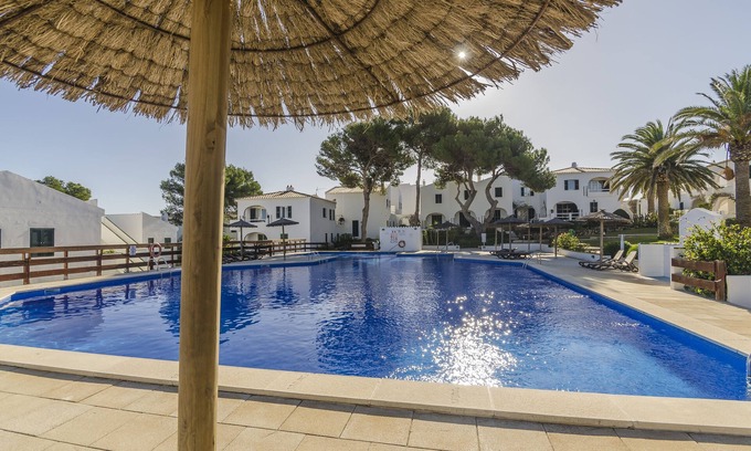 Puerto Luz Apartment | Stylish Oceanfront Apartment with Pool & WiFi Access