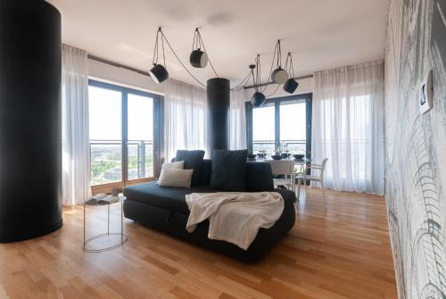 Milan Apartment | Scenic Apartment with Panoramic View of Milan, Rated 9/10