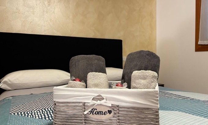 Ponte di Brenta Apartment | APARTMENT WITH PARKING SPACE. IDEAL FOR FAMILIES. CONVENIENT FOR VENICE AND PADUA