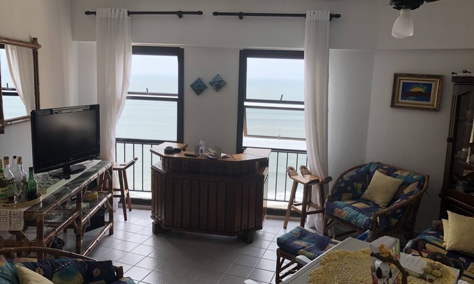 Ipiranga Apartment | Seaside Apartment with Pool and Ocean View Amenities