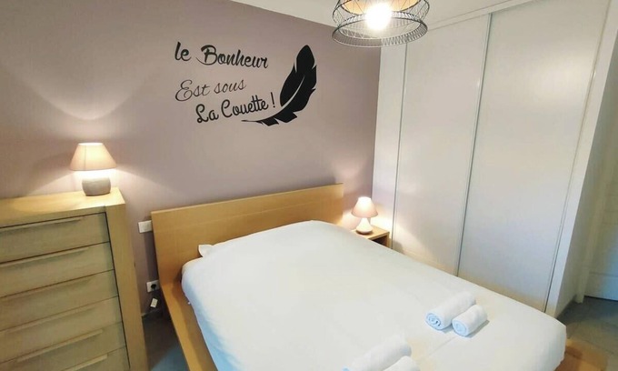 Collioure Apartment | Apartment with Pool, Air Conditioning, WiFi, and Garage