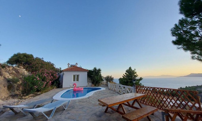 Koumeika House | Hilltop Retreat with Breathtaking Sea Views and Pool