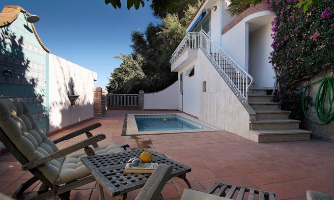 Villagonia Apartment | Ideal Sea-View Hotel for Exploring the Etna Region