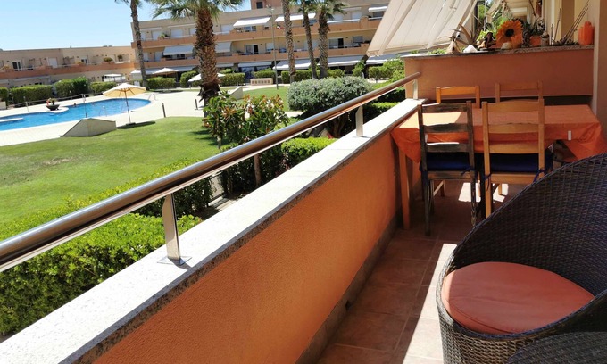 Cubelles Apartment | Apartment with pool on the seafront