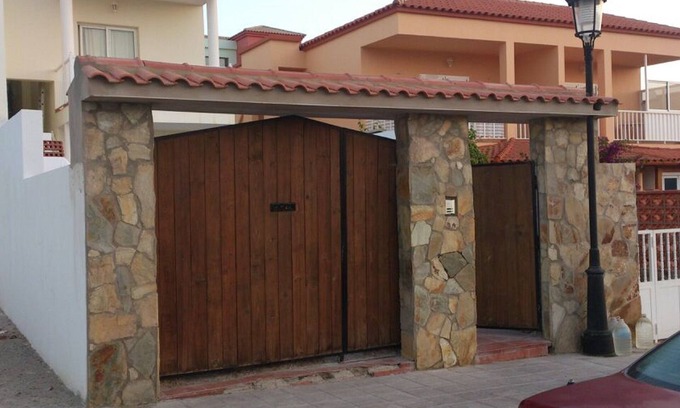 Tarajalejo Apartment | Serene Apartment with Private Pool in Tarajalejo