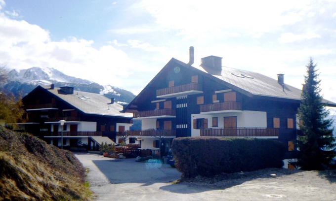 Veysonnaz Apartment | Apartment with Rhone valley view