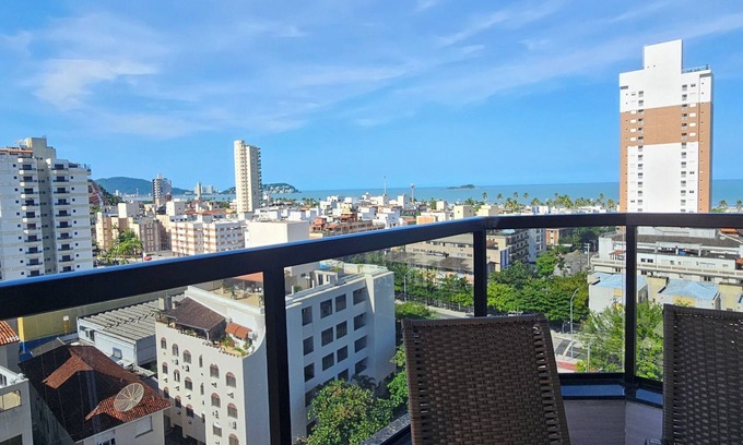 Vila Julia Apartment | Oceanfront Guarujá Enseada Apartment with Scenic Sea Views