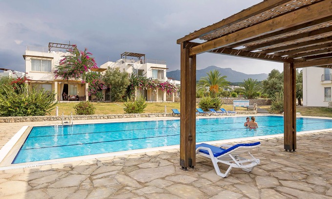 Esentepe Apartment | Oceanview Apartment in Turtle Bay Village with Pool Access