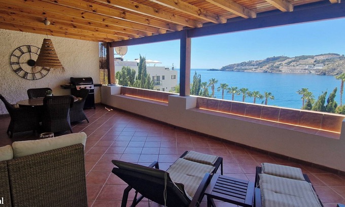 Almunecar Apartment | Apartment with Breathtaking Ocean Views and Pool Access