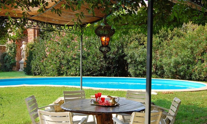 Piombino Dese Apartment | Apartment with swimming pool in Veneto