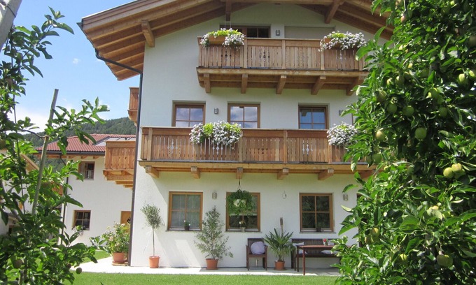 Sciaves Apartment | Inviting Apartment with Pool and Spa in South Tyrol