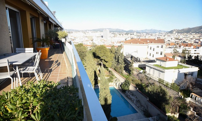 Perier Apartment | Relaxing Apartment with Pool in Marseille's 8th District