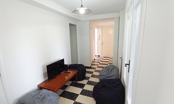 L'Arenas Apartment | Apartment with terrace near the sea