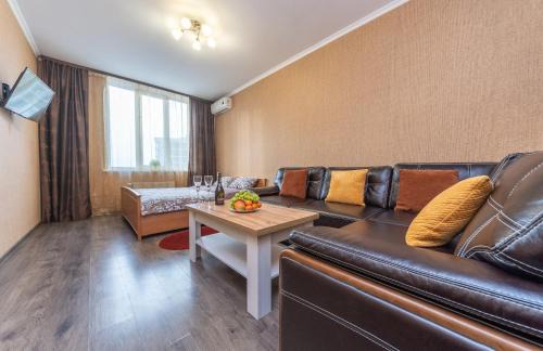 Pozniaky Apartment | Scenic 24th Floor Apartment with Spectacular Views