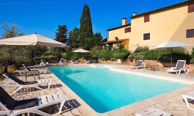 San Casciano in Val di Pesa Apartment | Pet-Friendly Apartment with Pool & Panoramic Views Near Greve