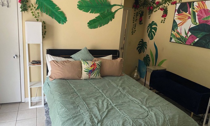 Casselberry Apartment | Apartment with WiFi, AC, and Pool in Casselberry