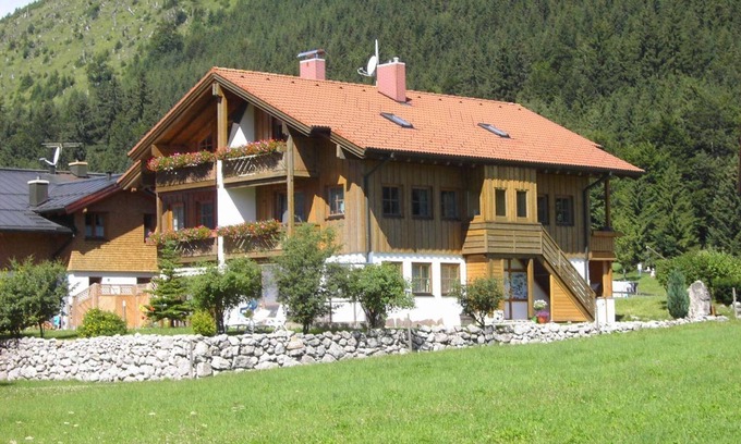 Oberjoch Apartment | Family-Friendly Apartment Wolkenstube at House Einstein