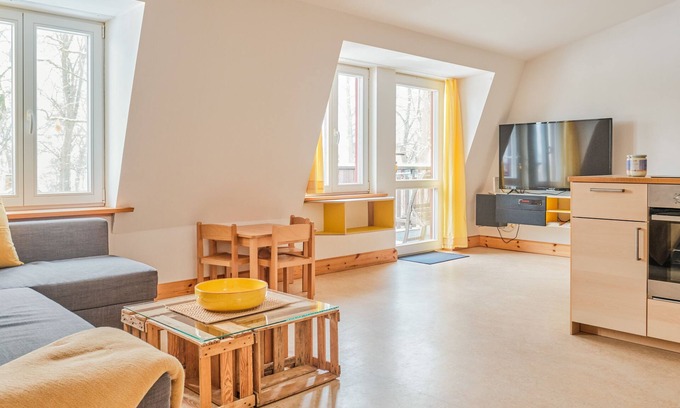 Schwerin Apartment | Relaxing Getaway at Apartment Yellow on an Organic Farm