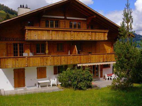 Saanenmoeser Apartment | Outstanding Apartment Zapfe - Küenzi: Pet & Child Friendly