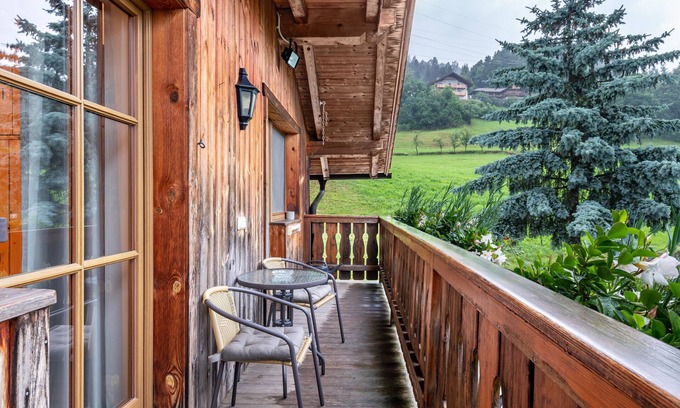 Renon Apartment | Explore 'Zunerhof Morgensonne': Mountain Views & Balcony