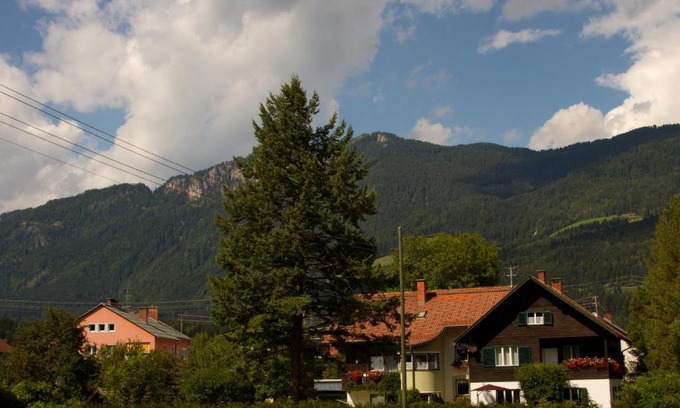 Kotschach-Mauthen Apartment | Stellar Apartmenthaus Berdnik: Pet-Friendly & Family Ready
