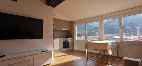 Baga Apartment | Discover Apartmento Bagà: Mountain Retreat with Dining