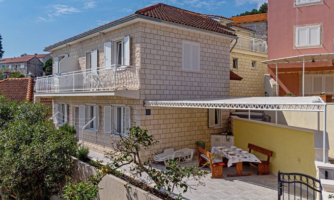 Cove Tri Zala (Zrnovo) Apartment | Unforgettable Stay at Apartments Čedomir, Korčula