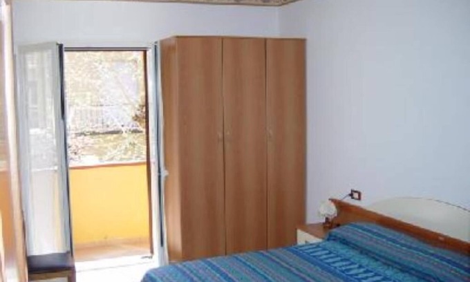 Alba Apartment | Spacious Oceanfront Apartments for 4-6 Guests with Pool