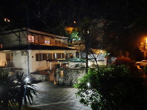 Rubesi Apartment | Oceanfront Apartments Anagora I: Guest Rated 9.1/10
