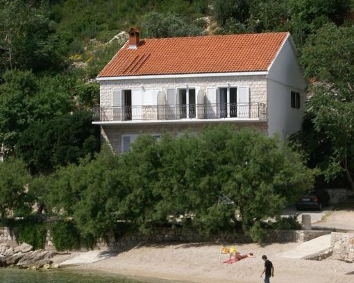Trstenik House | Cozy Seaside Apartments and Rooms in Trstenik, Peljesac