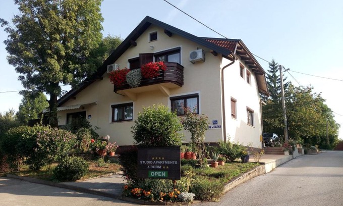 Seliste Dreznicko House | Comfortable Apartments and Rooms with Parking in Plitvice
