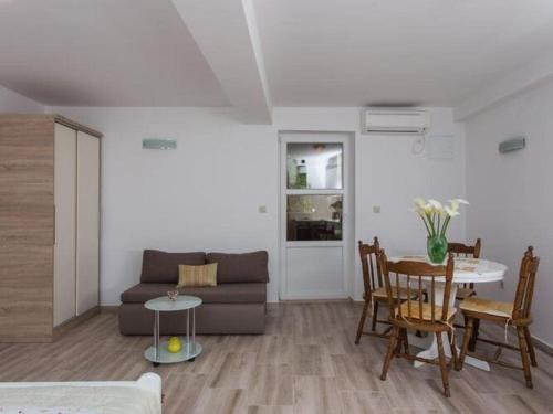 Trsteno Apartment | Apartments Anka- Studio Apartment with Balcony