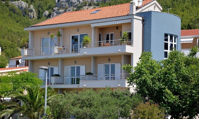 Tucepi Apartment | Discover Apartments Antonio: Top-Rated Family Retreat