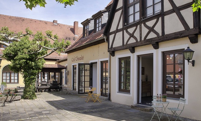 Ochsenfurt Apartment | Cozy Apartments at the Old Brewery by Main Ochsenfurt