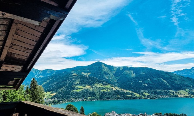 Zell am See Apartment | Cozy Oceanfront Apartments Bauernhof Birkhöfl for Families