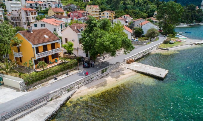 Kotor Apartment | Beachfront Apartments with Ocean View - Guest Rated 9.7/10