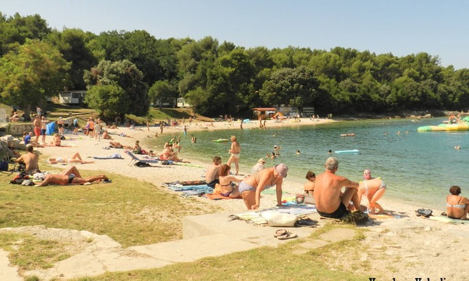 Vintijan Apartment | Oceanfront Apartments Bovarović in Pula - Guest Rated 10/10