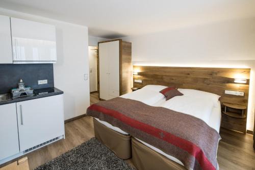Zermatt City Centre Apartment | Pet-Friendly B-Inn Apartments Zermatt with Breakfast Included