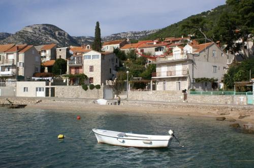 Bol Apartment | Family-Friendly Apartments by the Sea in Bol, Brac