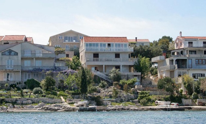 Lumbarda Apartment | Oceanfront Apartments by the Sea in Korcula - 10/10 Rated