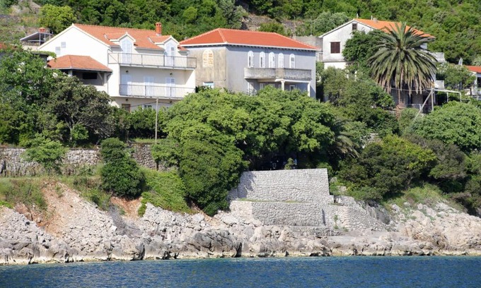 Trpanj Apartment | Relax at Oceanfront Apartments by the Sea in Trpanj