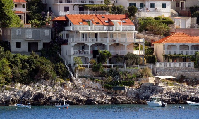Zavalatica Apartment | Oceanfront Apartments by the Sea in Zavalatica, Korcula