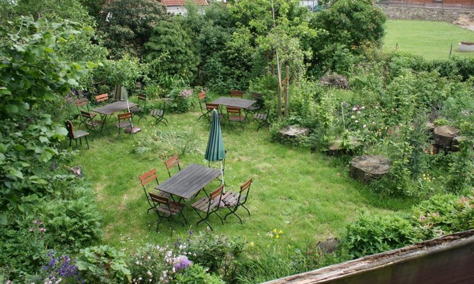 Aue-Fallstein Apartment | Pet-Friendly Apartments Café Brennnessel with High Ratings