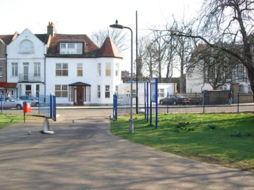Edmonton Apartment | Convenient Apartments Near Tottenham Stadium for Your Stay