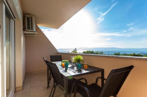 Municipality of Omisalj Apartment | Explore Oceanfront Comfort at Apartments Didi - Rated 9.3/10