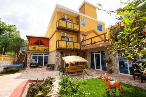 Podmaine Apartment | Oceanfront Apartments DS Club with 9.7/10 Guest Rating