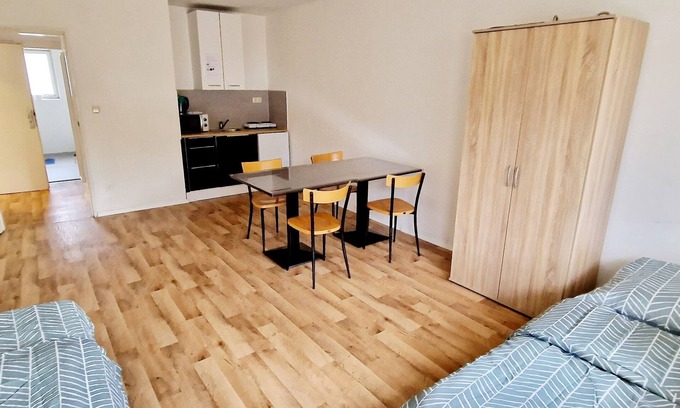Sontheim Apartment | Family-Friendly Apartments Efde Gmbh with Kitchen & Breakfast