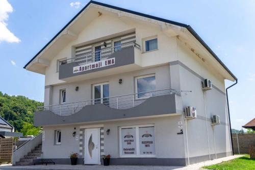 Podcetrtek Apartment | Pet-Friendly Apartments Ema: Guest Rated 9/10 Experience