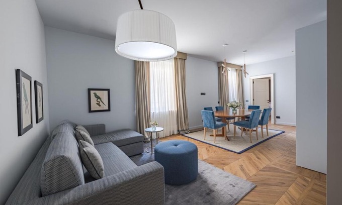 San Giovanni Apartment | Elegant Palazzo Signoria Apartments with Family-Friendly Amenities